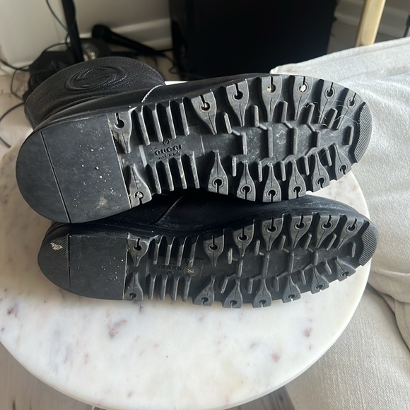 Gucci leather ankle boots with fur lining. - Picture 5 of 9